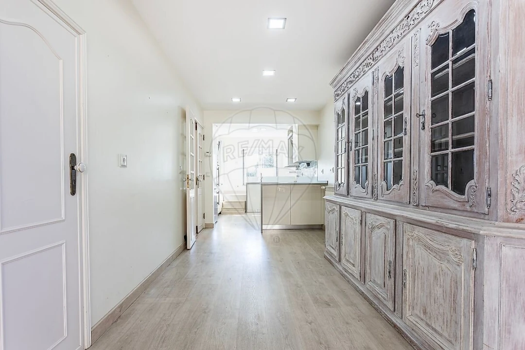 Moradia T4 para Venda em Penha de França Foto 10