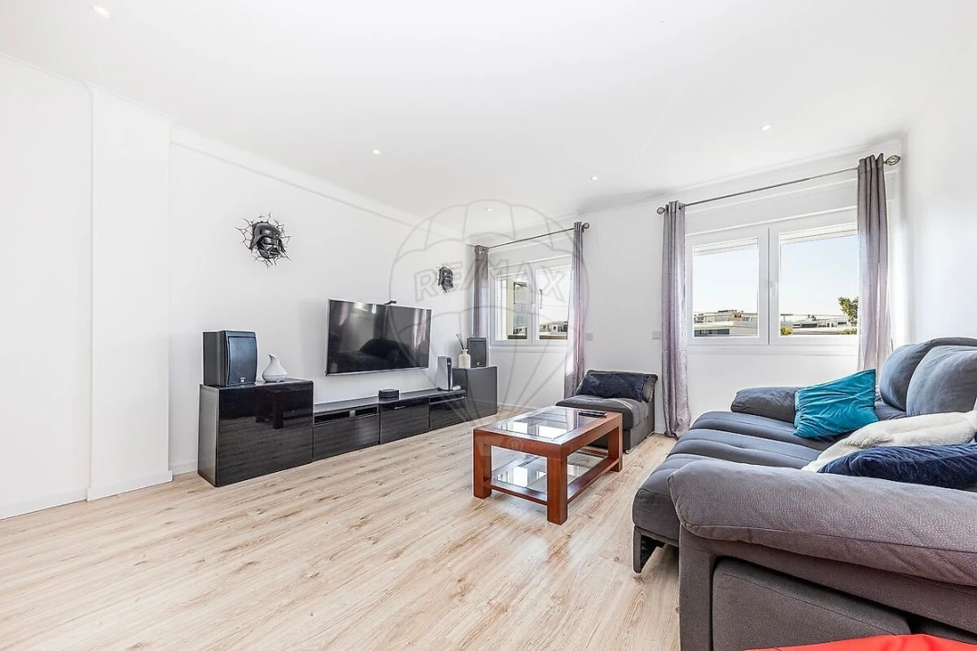 Apartamento T2 para Venda em Mina de Água Foto 3