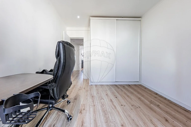 Apartamento T2 para Venda em Mina de Água Foto 14