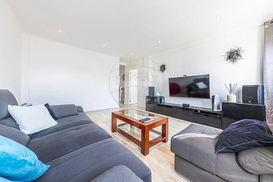 Apartamento T2 para Venda em Mina de Água Foto 2