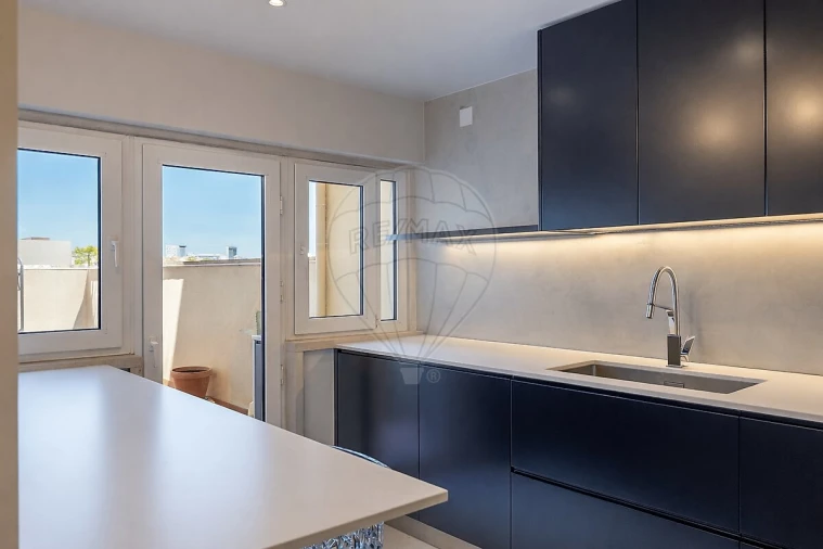 Apartamento T4 para Venda em São Vicente Foto 8