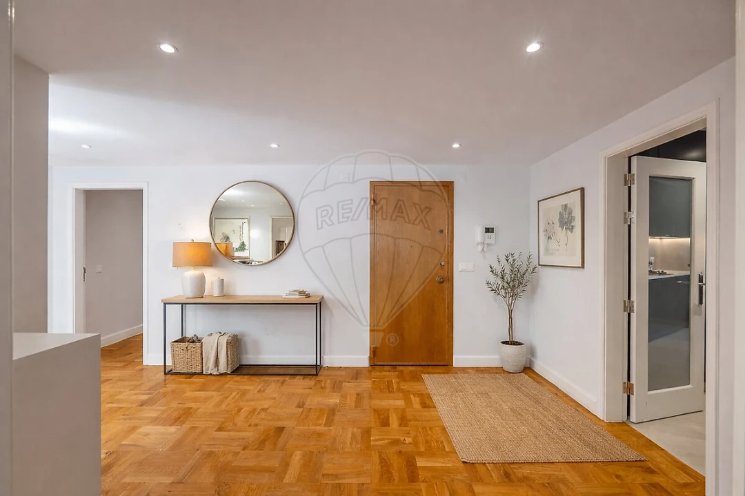 Apartamento T4 para Venda em São Vicente Foto 15