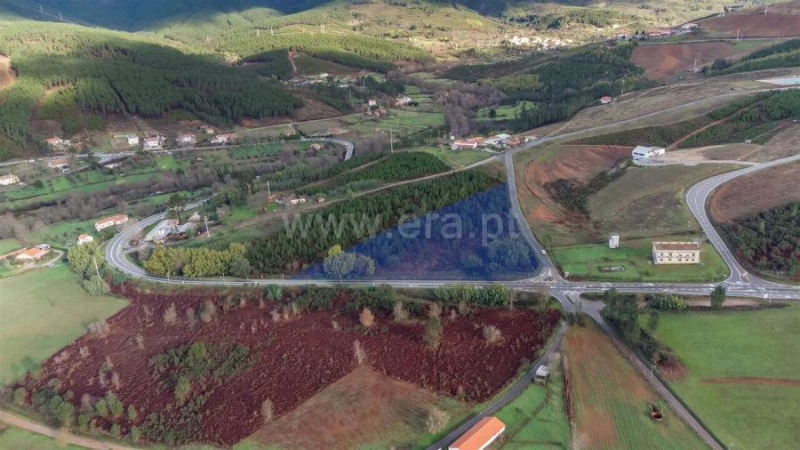 Terreno para Venda em Cortes do Meio Foto 1