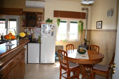 Moradia T5 para Venda em Riachos