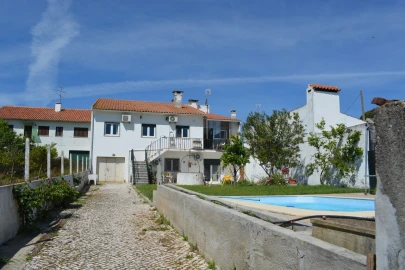 Moradia T5 para Venda em Riachos