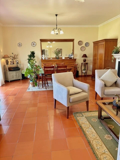 Moradia T5 para Venda em Riachos