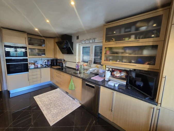 Moradia T4 para Venda em São Domingos de Rana Foto 8