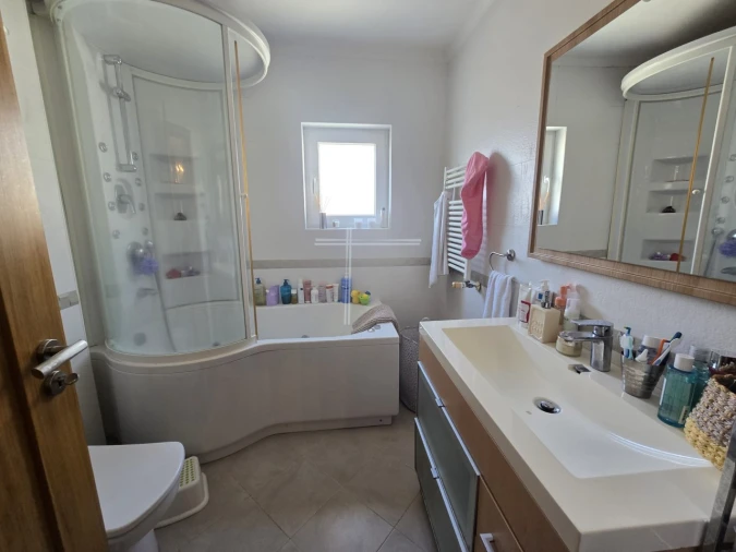 Moradia T4 para Venda em São Domingos de Rana Foto 9