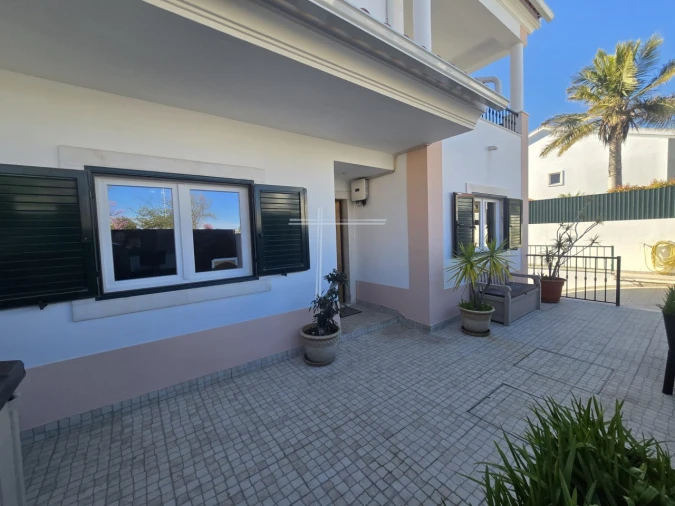 Moradia T4 para Venda em São Domingos de Rana Foto 34