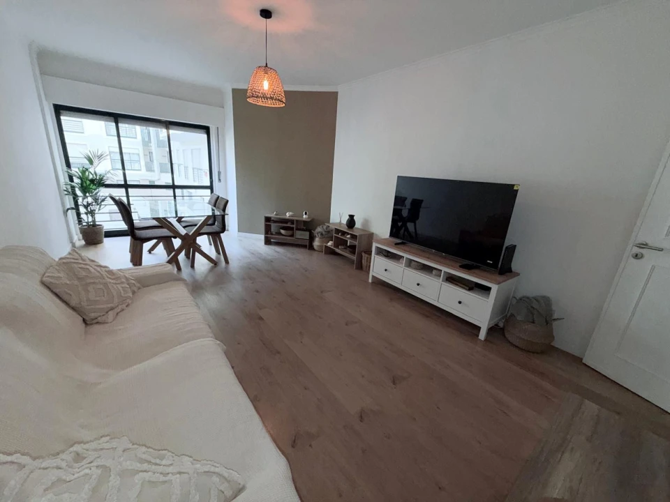 Apartamento T1 para Venda em Massamá e Monte Abraão Foto 2