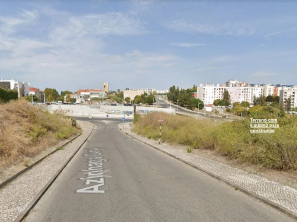 Terreno P/ Prédio para Venda em Caparica e Trafaria Foto 2
