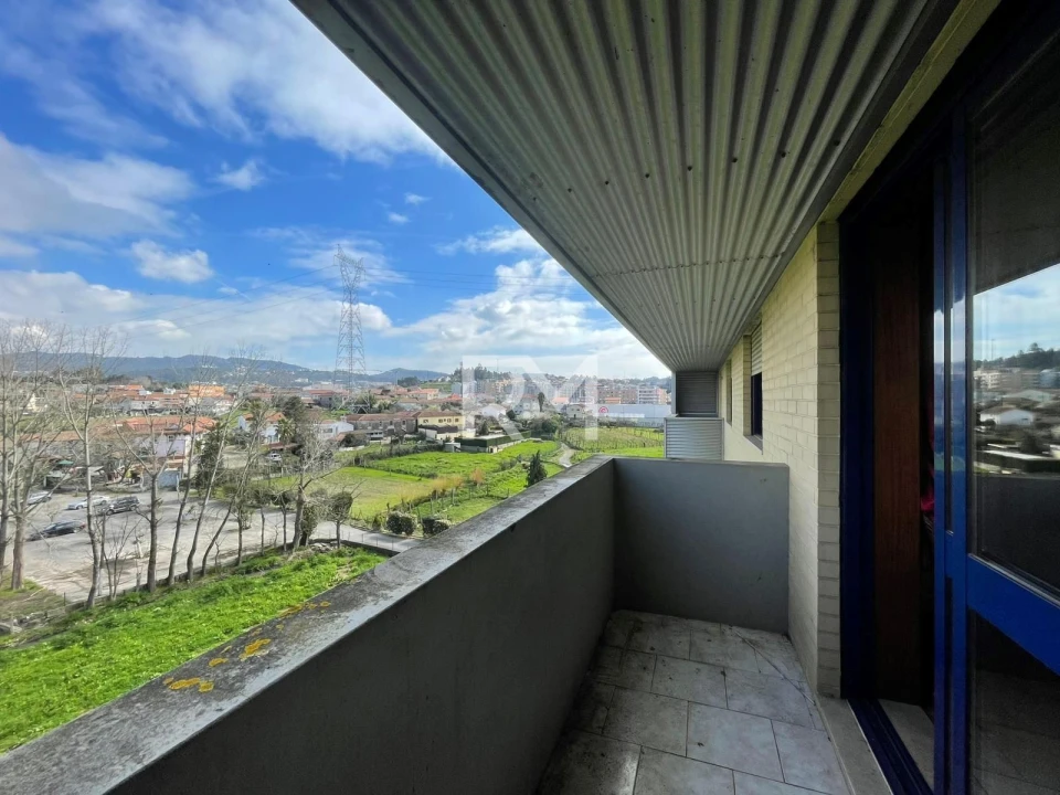 Apartamento T2 para Arrendamento em Gandra Foto 6
