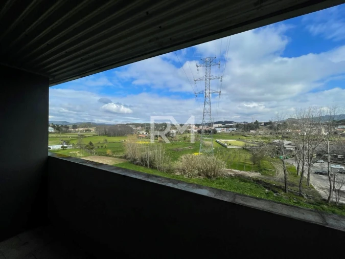 Apartamento T2 para Arrendamento em Gandra Foto 9