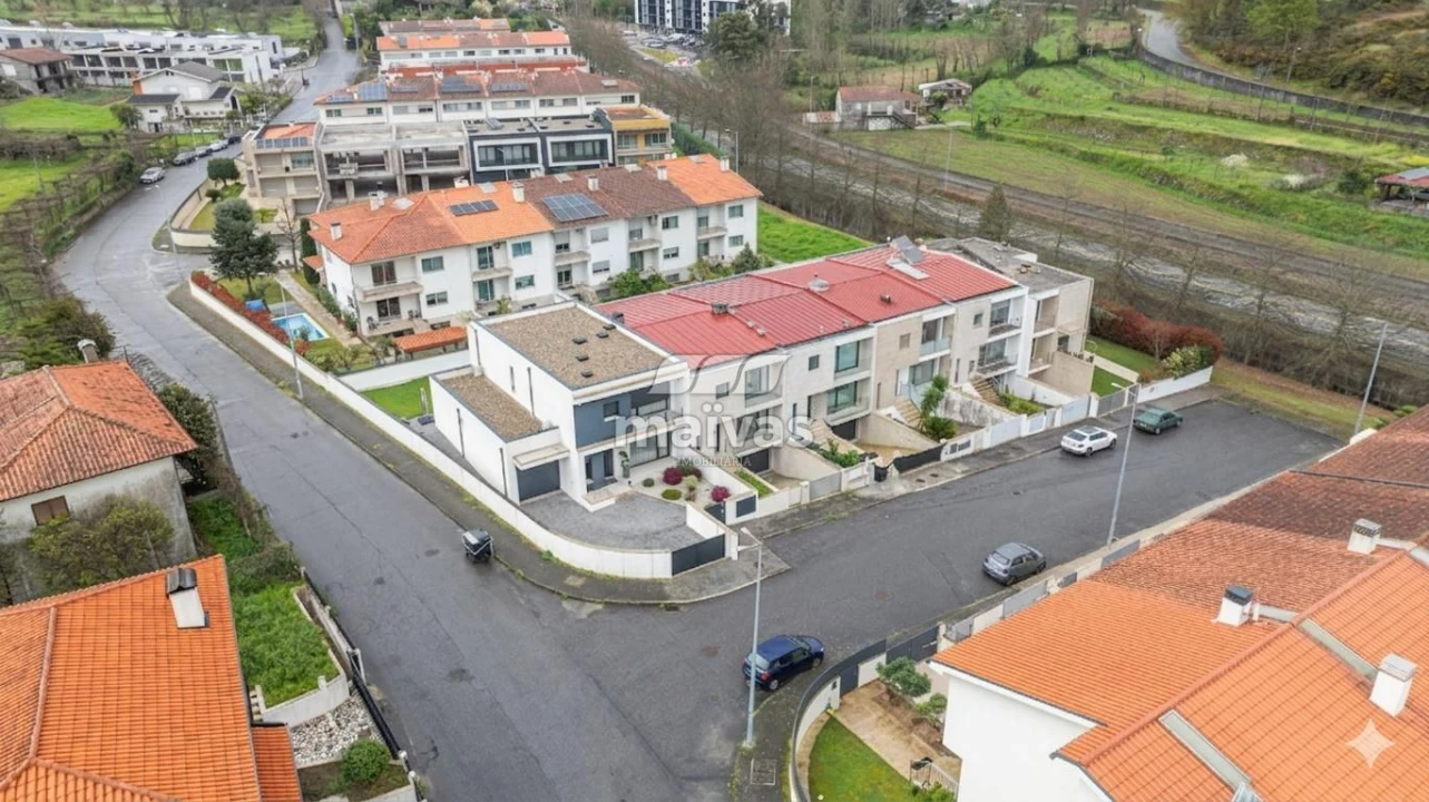 Terreno para Venda em Nogueiró e Tenões Foto 3
