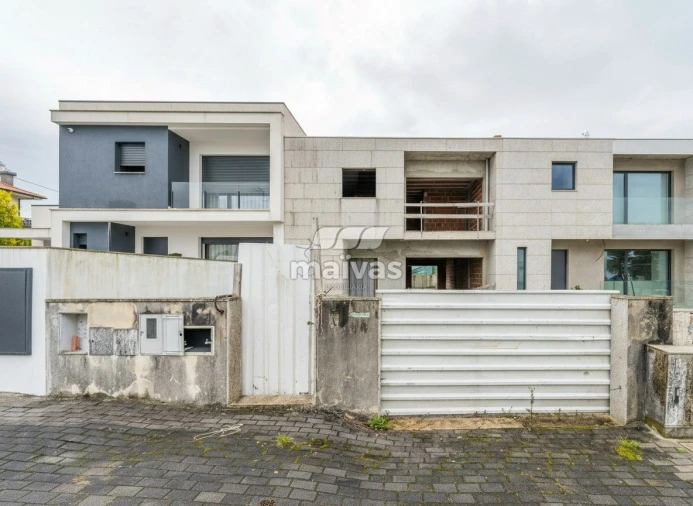 Terreno para Venda em Nogueiró e Tenões Foto 1