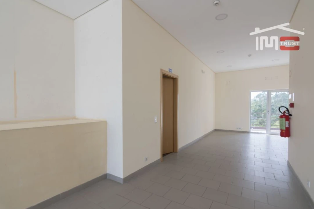 Loja para Arrendamento em Santa Catarina da Serra e Chainça Foto 5