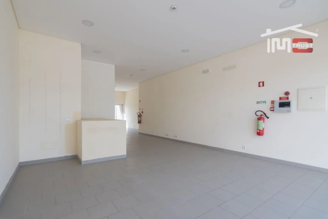 Loja para Arrendamento em Santa Catarina da Serra e Chainça Foto 10