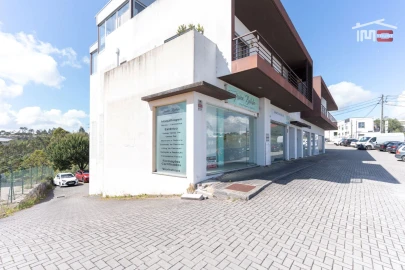 Loja para Arrendamento em Santa Catarina da Serra e Chainça