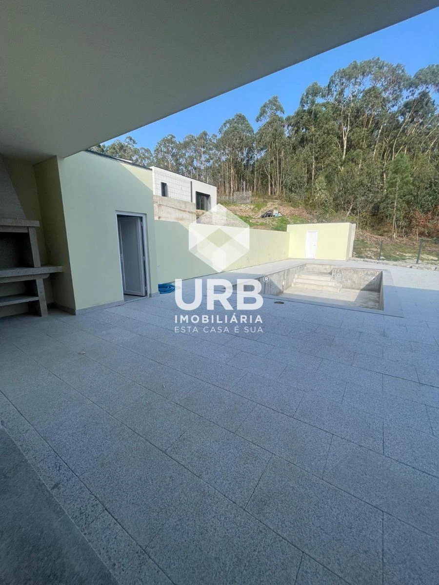 Moradia T3 para Venda em Espinho Foto 21