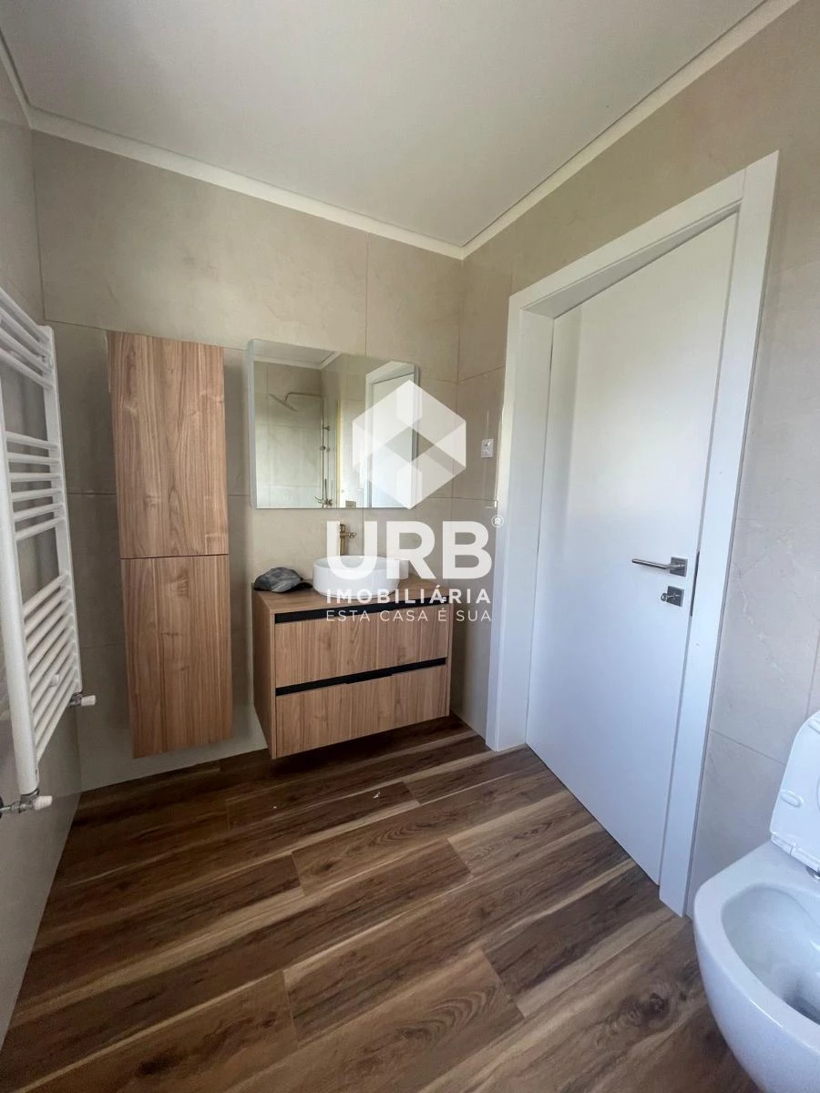 Moradia T3 para Venda em Espinho Foto 12