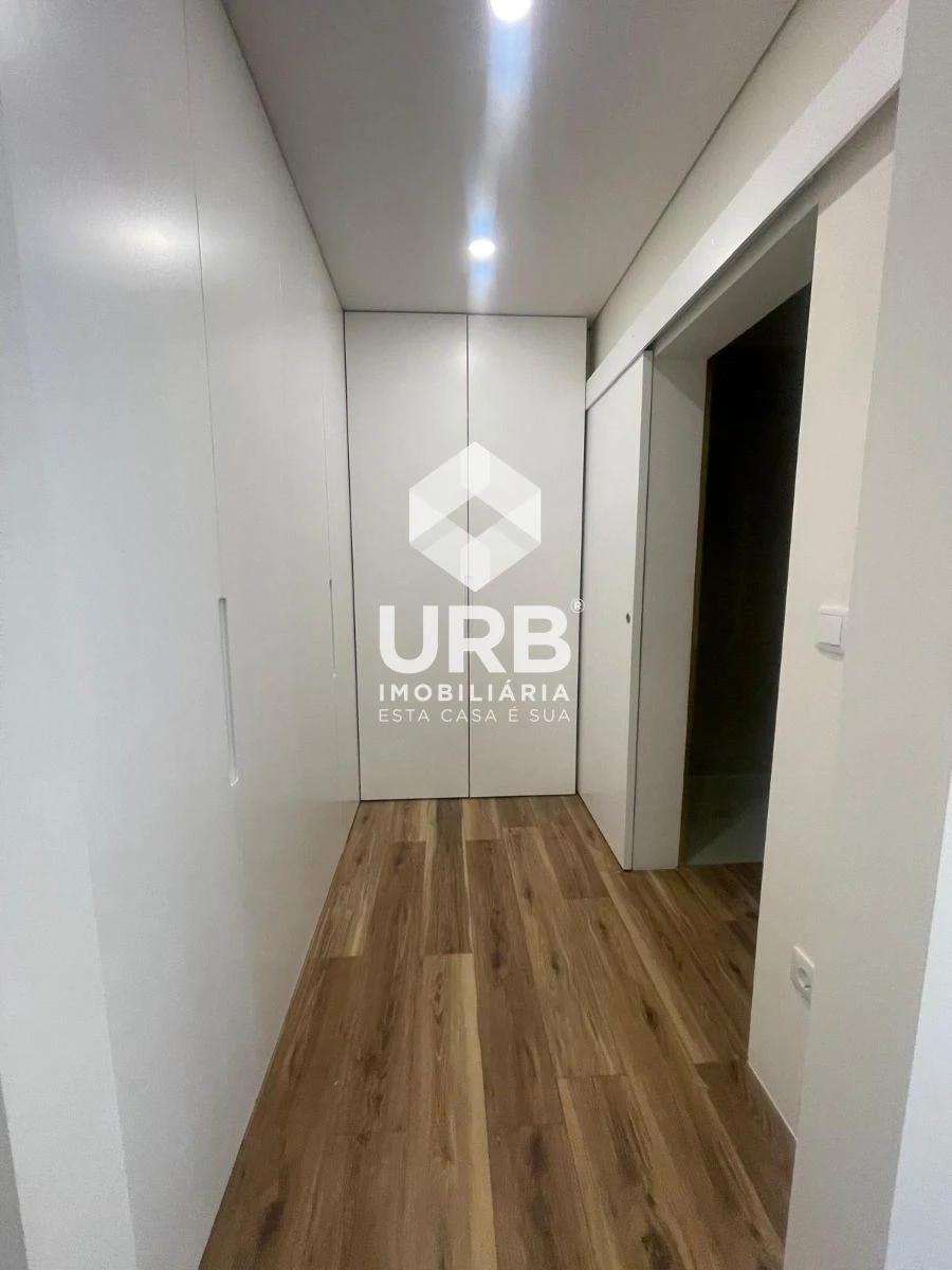 Moradia T3 para Venda em Espinho Foto 14