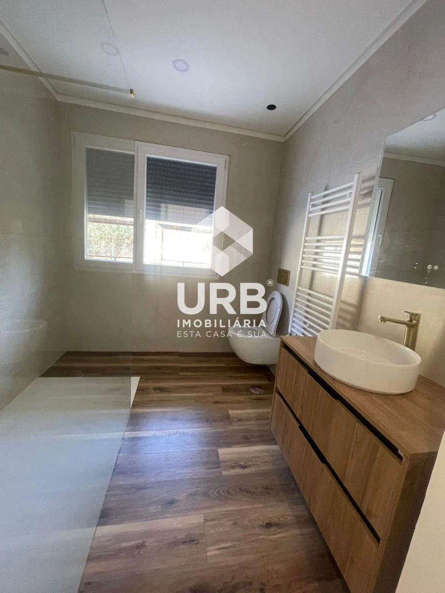 Moradia T3 para Venda em Espinho Foto 17