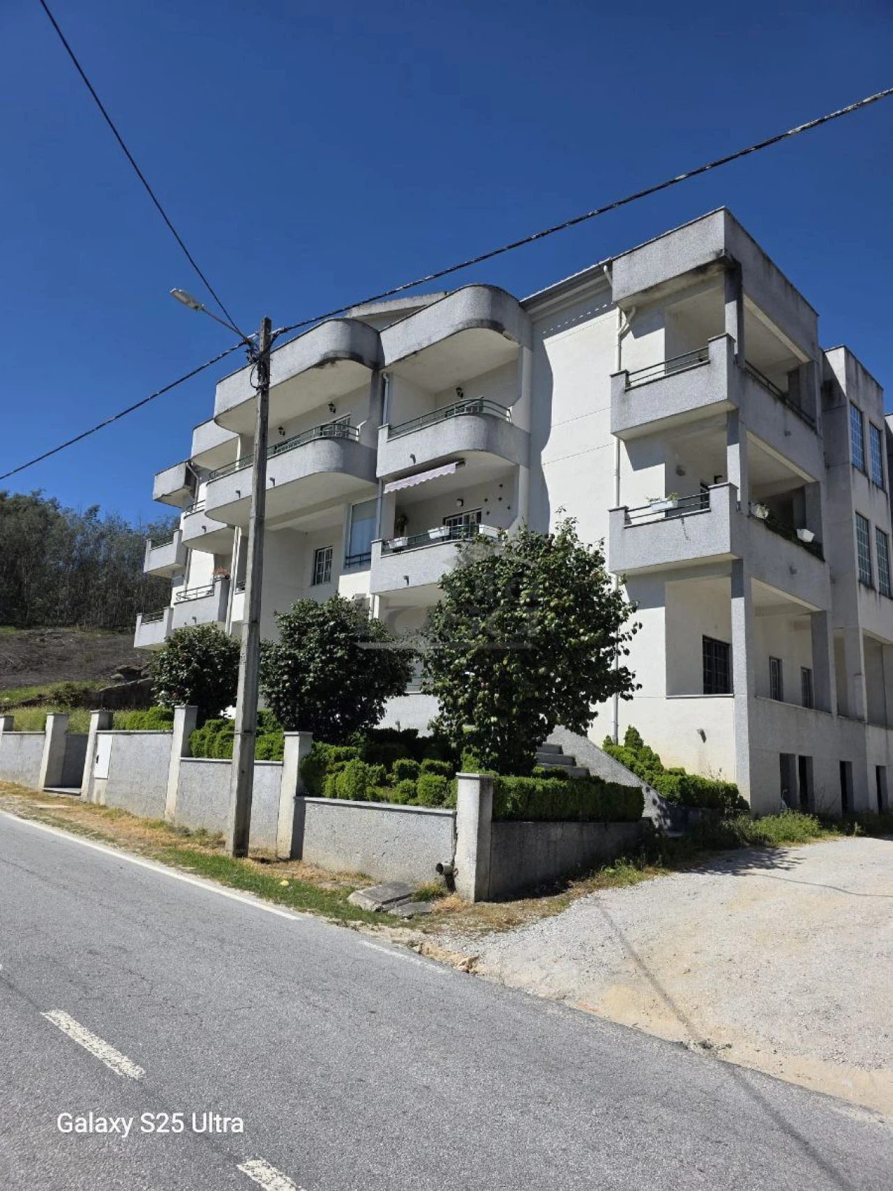 Apartamento T1 para Venda em Canas de Senhorim Foto 1