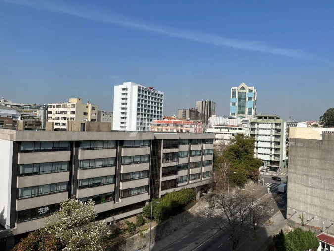 Apartamento T1 para Arrendamento em Lordelo do Ouro e Massarelos Foto 9