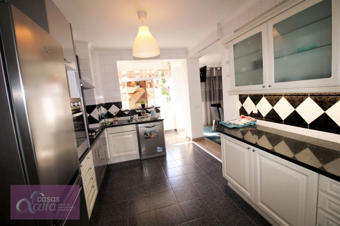 Quarto para Arrendamento em Leiria, Pousos, Barreira e Cortes Foto 11