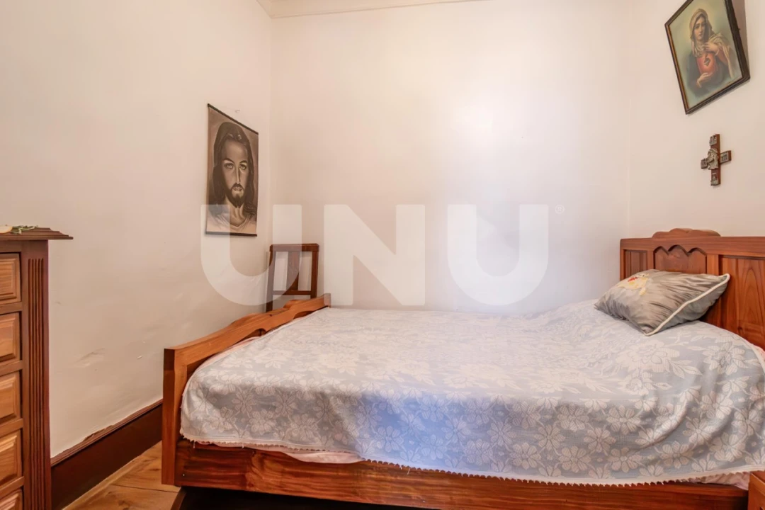 Moradia T7 para Venda em Cortes do Meio Foto 21