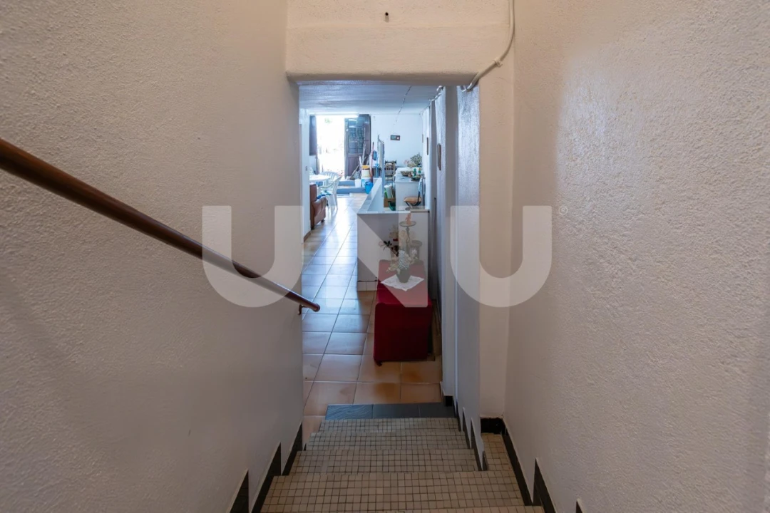 Moradia T7 para Venda em Cortes do Meio Foto 30