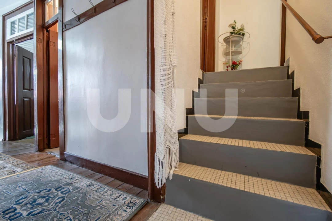 Moradia T7 para Venda em Cortes do Meio Foto 43