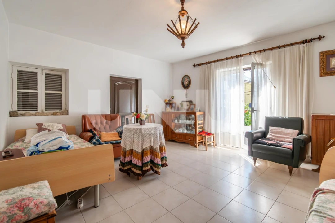 Moradia T7 para Venda em Cortes do Meio Foto 48