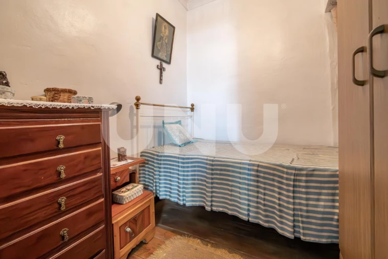 Moradia T7 para Venda em Cortes do Meio Foto 14