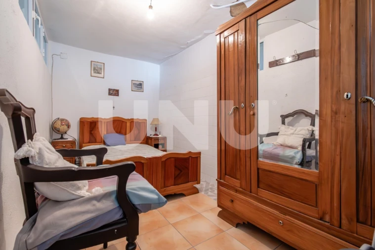 Moradia T7 para Venda em Cortes do Meio Foto 40