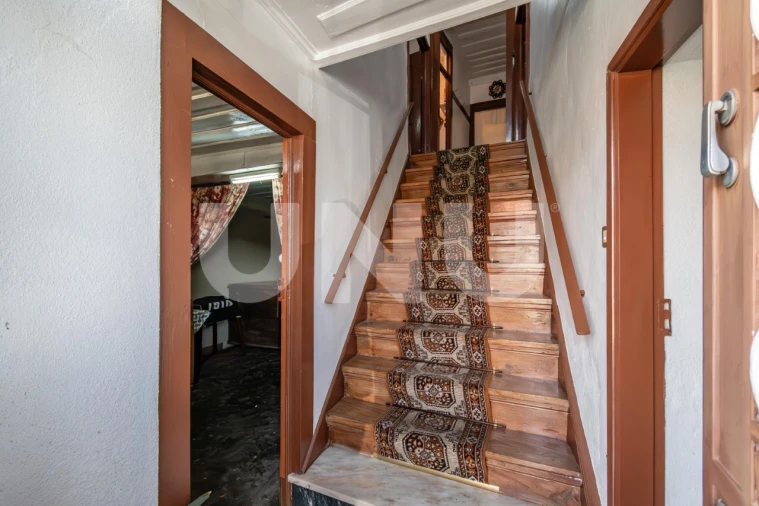 Moradia T7 para Venda em Cortes do Meio Foto 6