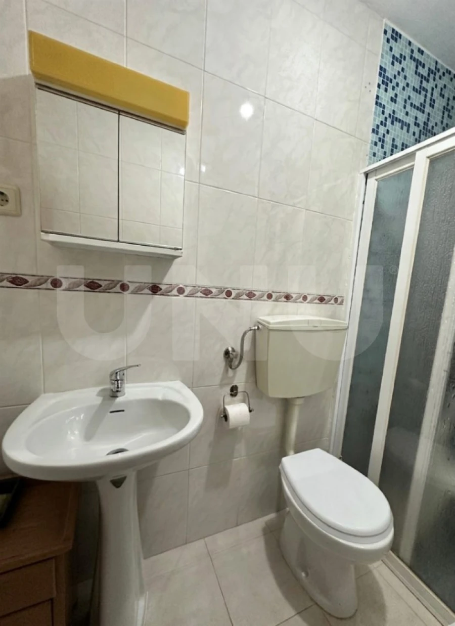 Moradia T7 para Venda em Cortes do Meio Foto 54