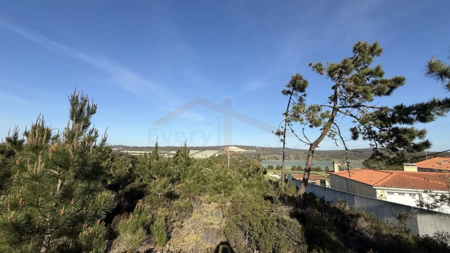 Terreno para Venda em Amoreira Foto 16