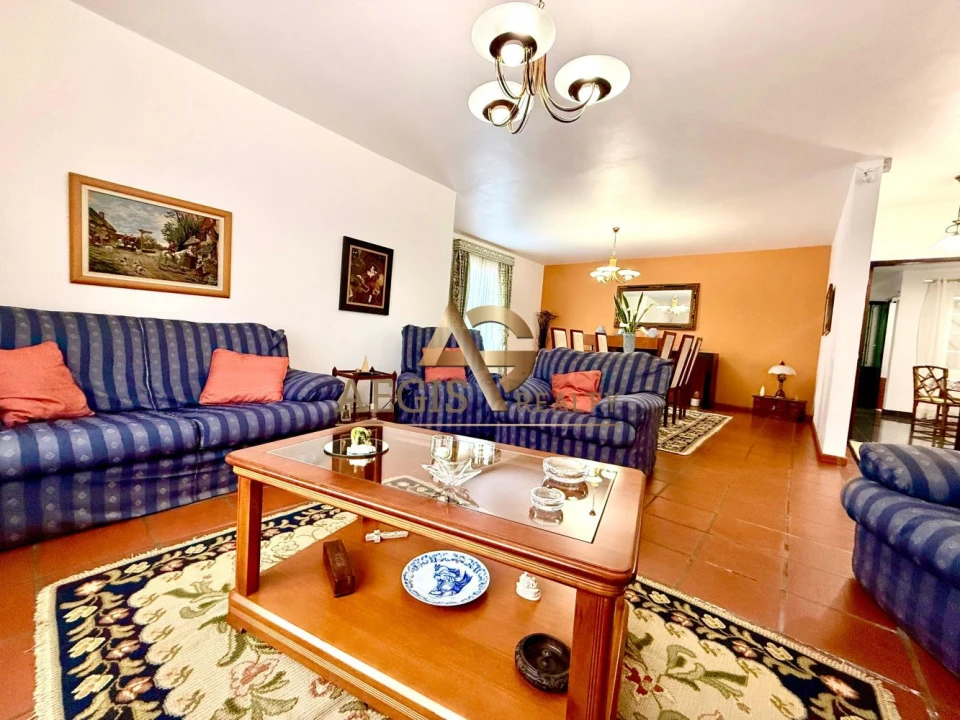 Moradia T3 para Venda em Caniço Foto 2