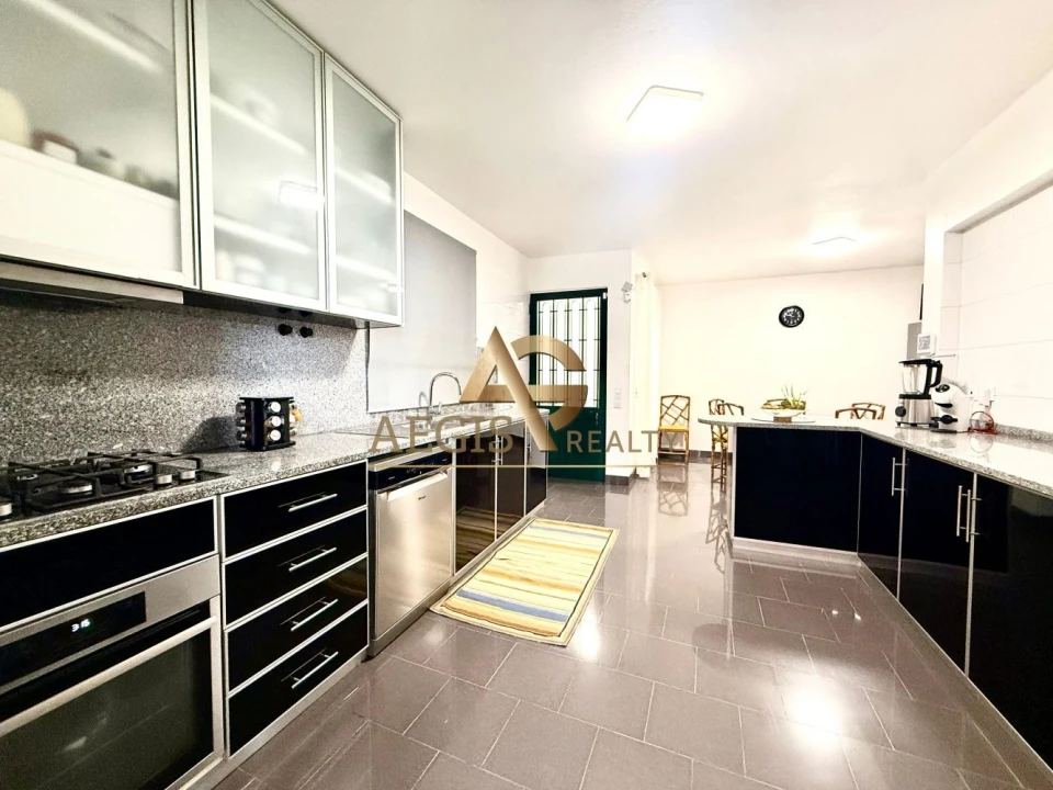 Moradia T3 para Venda em Caniço Foto 14