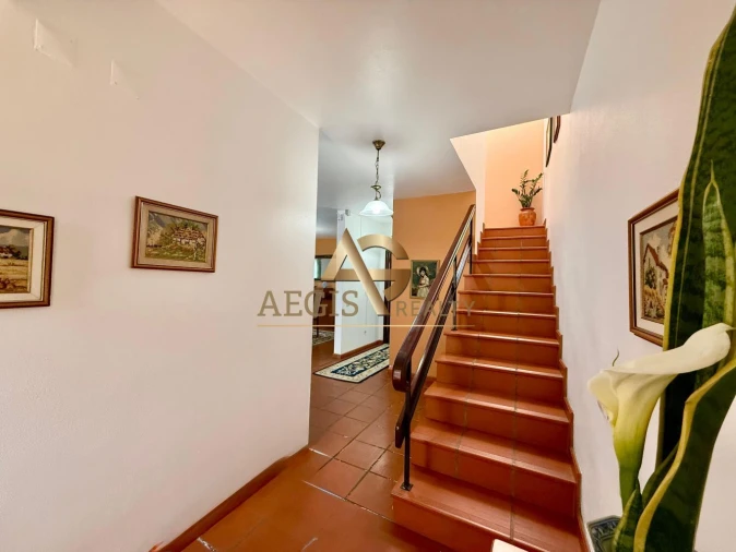 Moradia T3 para Venda em Caniço Foto 8