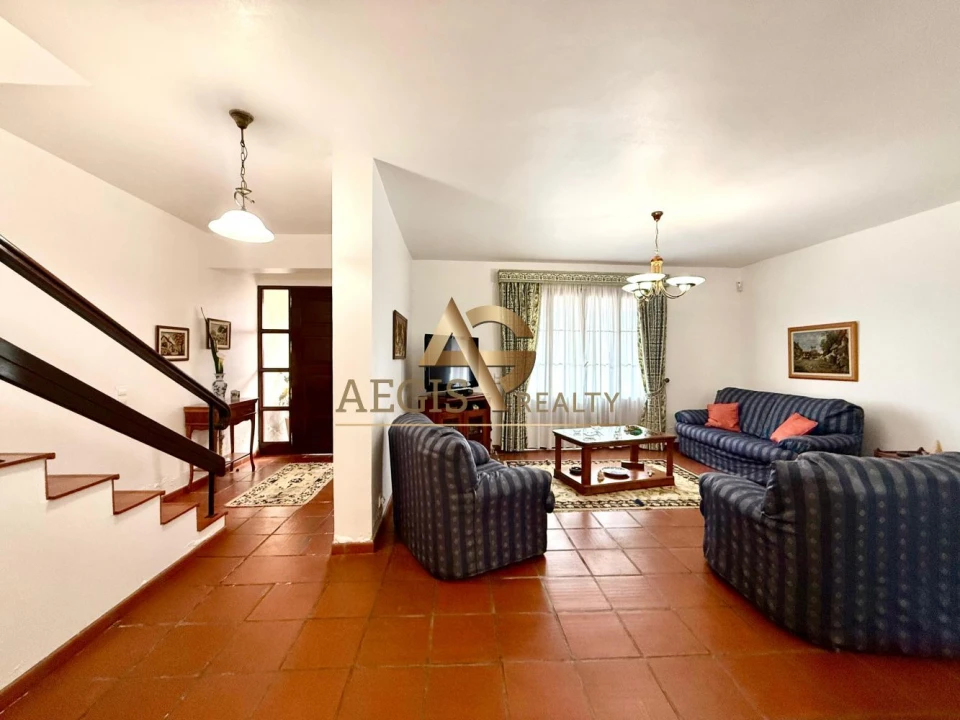 Moradia T3 para Venda em Caniço Foto 10