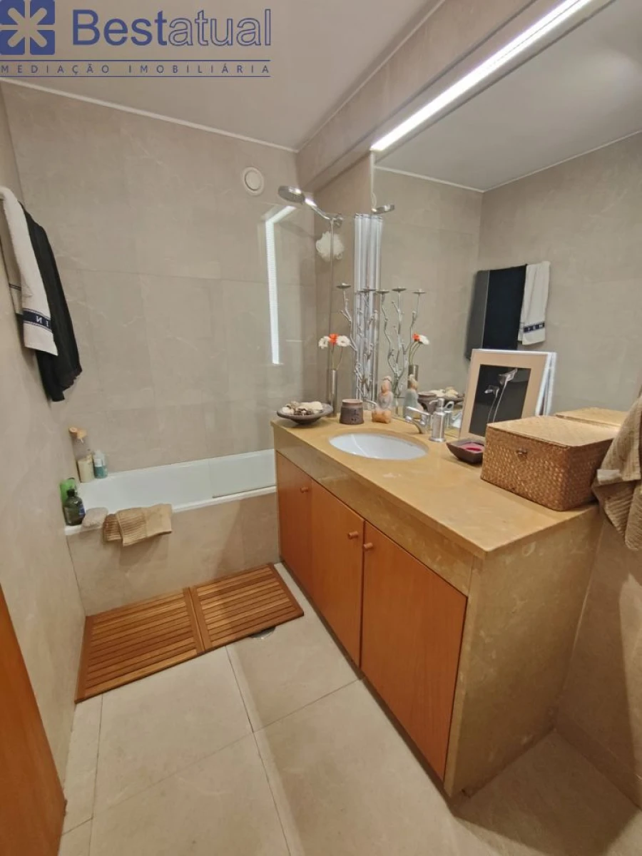 Apartamento T2 para Venda em Paranhos Foto 33