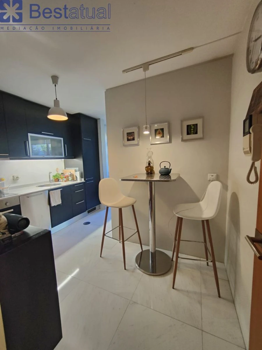 Apartamento T2 para Venda em Paranhos Foto 18