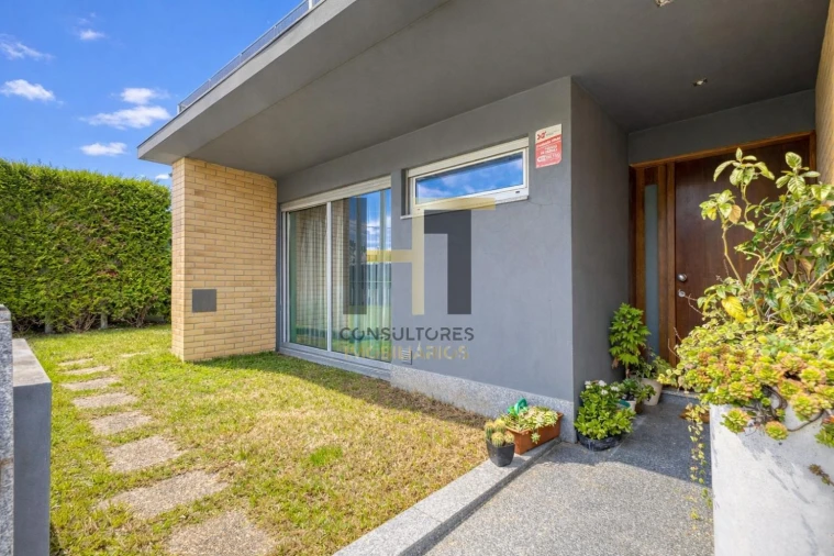 Moradia T3 para Venda em Alfena Foto 4