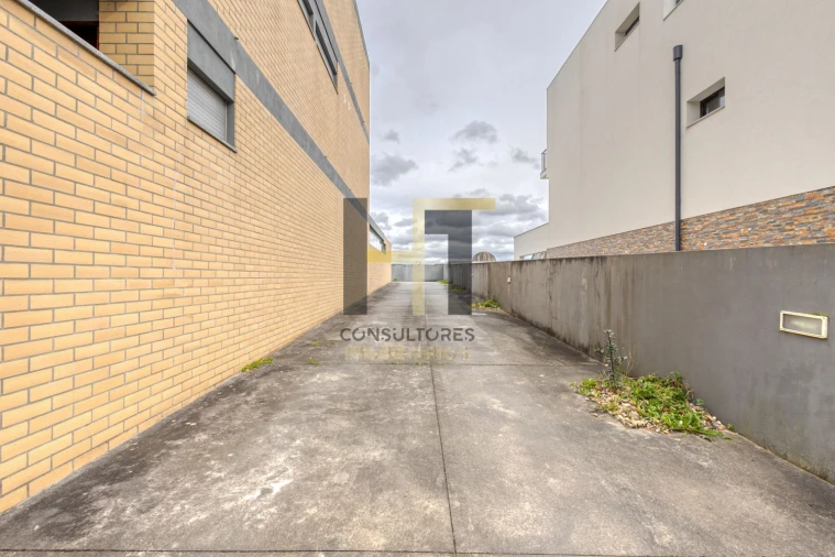 Moradia T3 para Venda em Alfena Foto 47