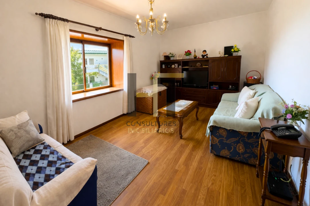 Apartamento T2 para Venda em Nogueira e Silva Escura Foto 4