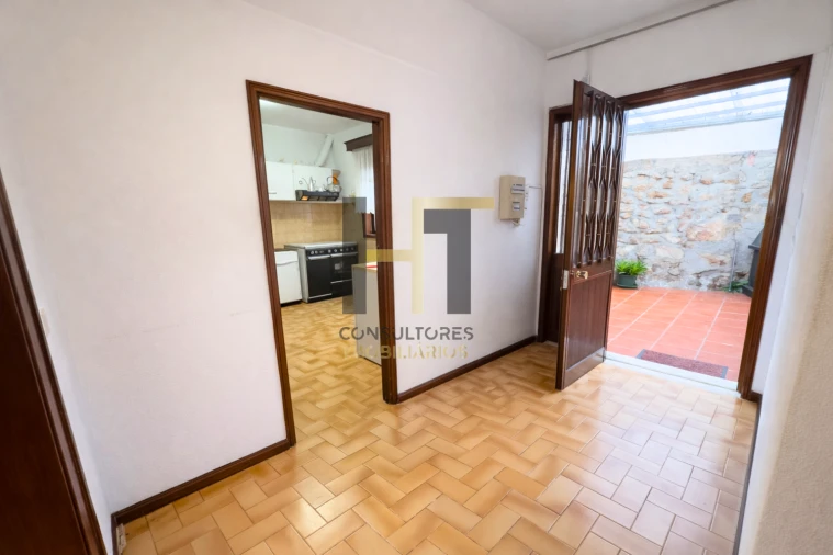 Apartamento T2 para Venda em Nogueira e Silva Escura Foto 14