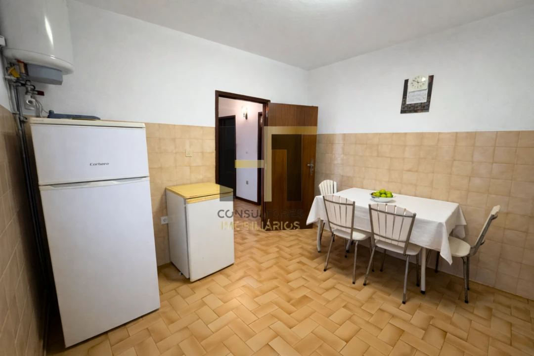 Apartamento T2 para Venda em Nogueira e Silva Escura Foto 3