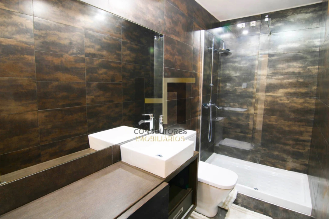 Apartamento T2 para Venda em Castêlo da Maia Foto 11